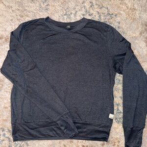 SOLD on eBay VUORI Women’s Daydream Crew Performance Long Sleeve T-shirt